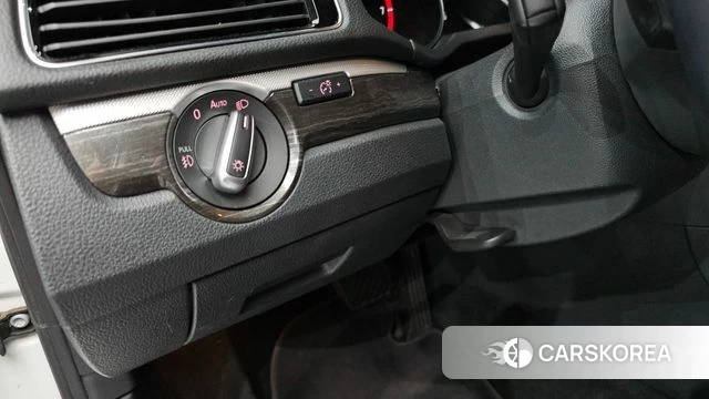Volkswagen The New Passat id 4849963 из Кореи 24