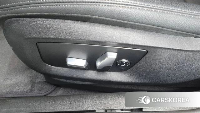 BMW 5 Series (G30) id 4708534 из Кореи 24