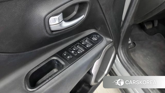 Jeep Renegade id 4294529 из Кореи 24