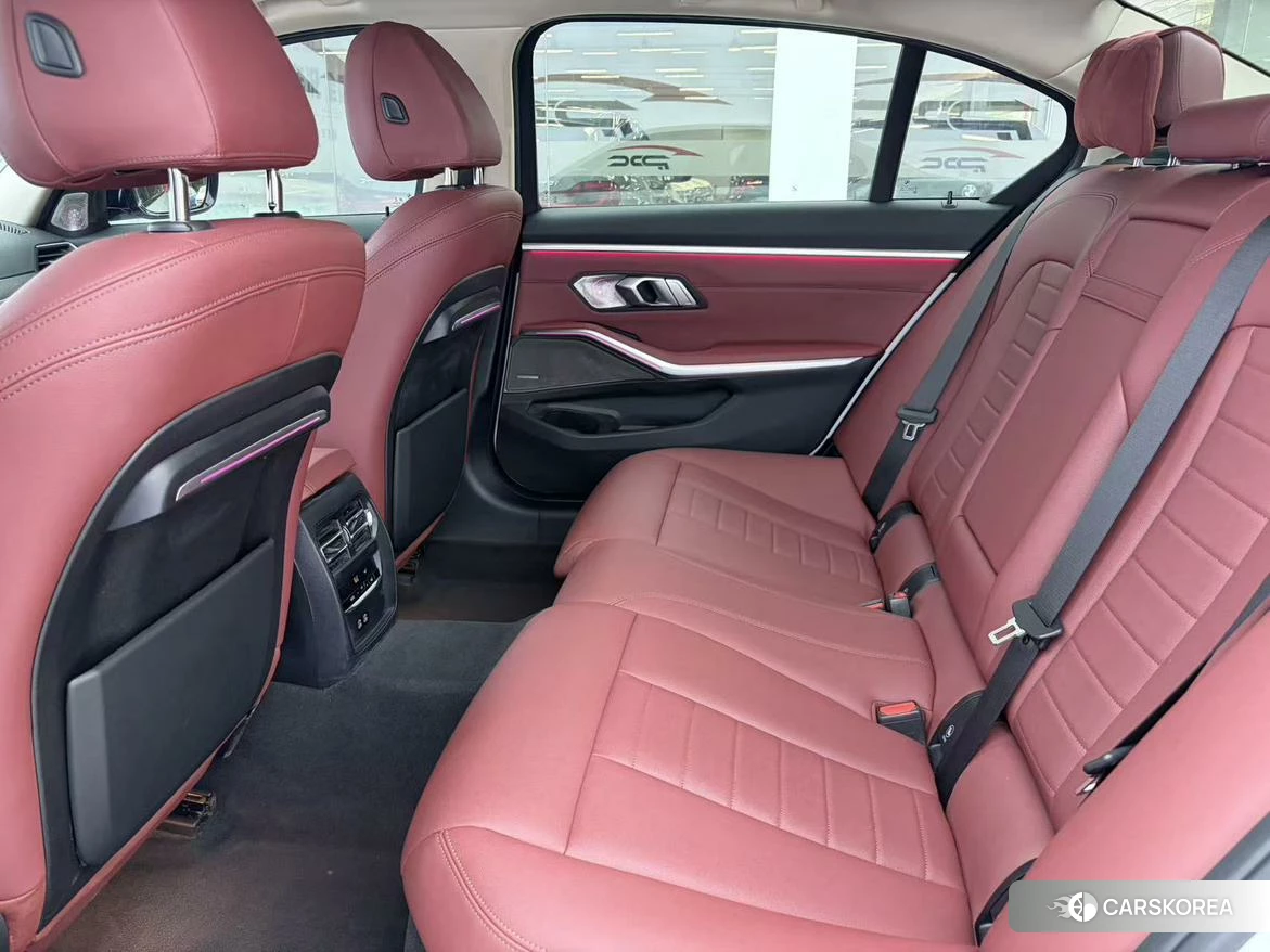 BMW 3 series id 4510937 из Китая 24