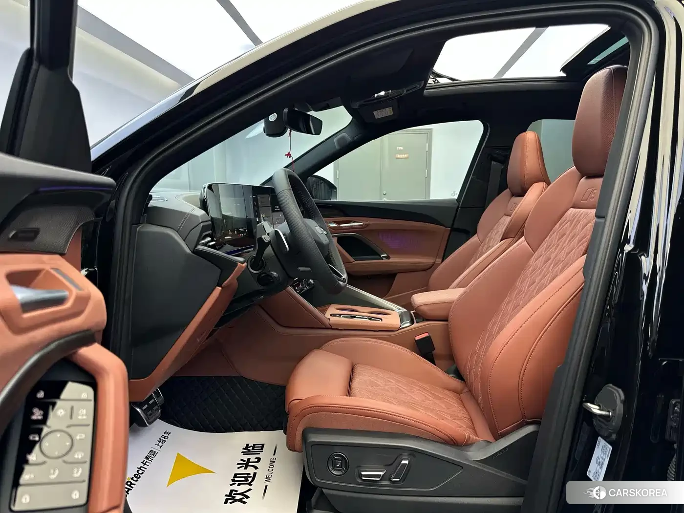 Audi Q5L id 4514207 из Китая 24
