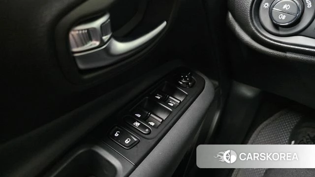 Jeep Renegade id 4592038 из Кореи 24