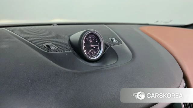 Maserati Levante id 4647628 из Кореи 24