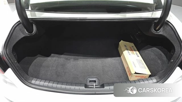 Hyundai The New Grandeur IG Hybrid id 4496061 из Кореи 24