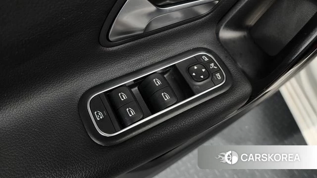 Mercedes-Benz A-Class W177 id 4196700 из Кореи 24