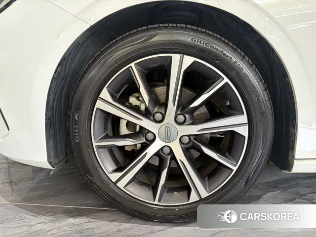 Geely Automobile Emgrand id 4221221 из Китая 24