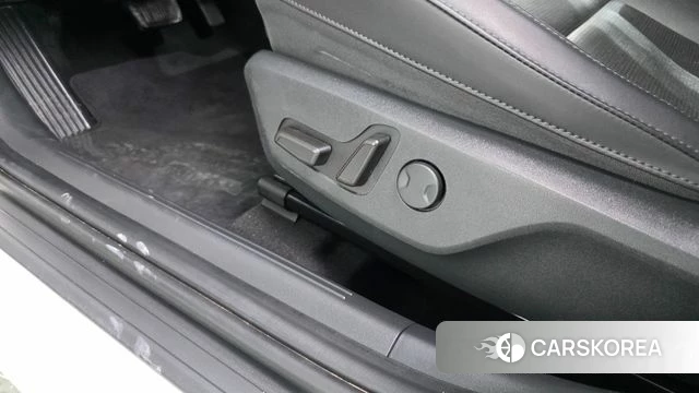Kia Di Ol Nu Niro id 4779566 из Кореи 24