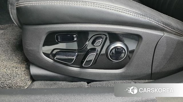 Genesis G90 id 4435292 из Кореи 24