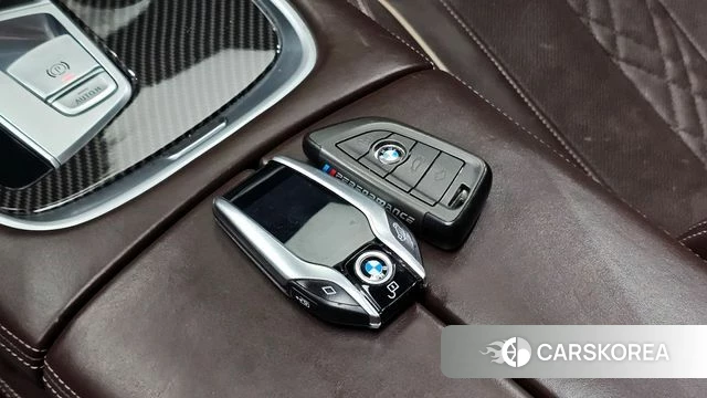 BMW 7 Series (G11) id 4447466 из Кореи 24
