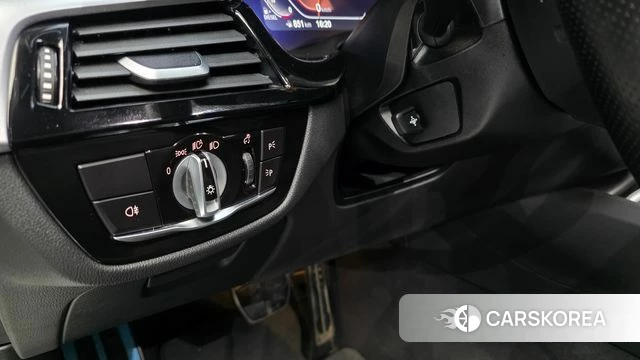 BMW 5 Series (G30) id 4223155 из Кореи 24