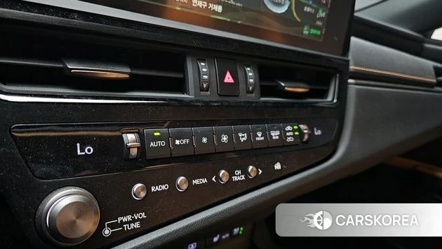 Lexus ES300h 7th generation id 4248816 из Кореи 24