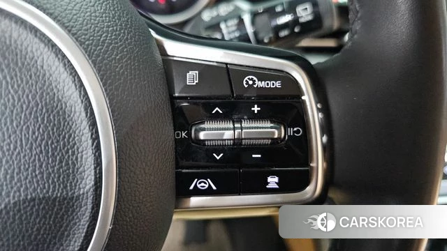 Kia Carnival 4th generation id 4231937 из Кореи 24