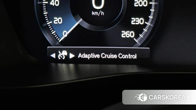 Volvo XC40 id 4534925 из Кореи 24
