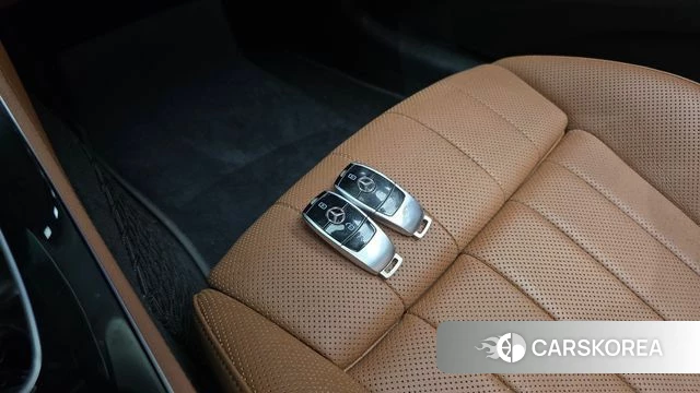 Mercedes-Benz E-Class W213 id 4754899 из Кореи 24