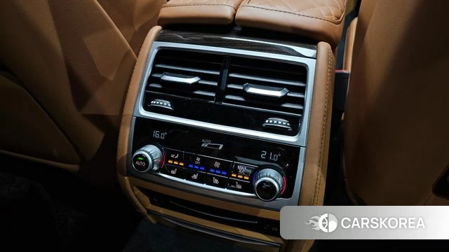 BMW 7 Series (G11) id 4196394 из Кореи 24