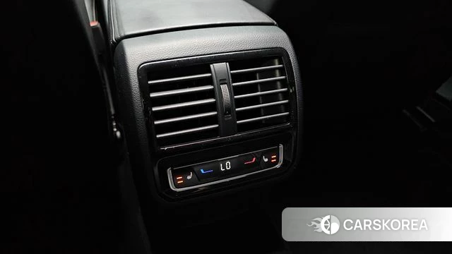 Volkswagen Passat GT (B8) id 4711902 из Кореи 24