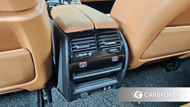BMW 5 Series (G30) id 4604007 из Кореи 24