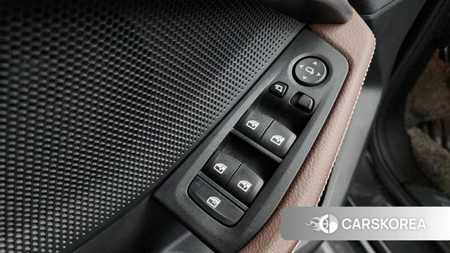 BMW 1 Series (F40) id 4224763 из Кореи 24