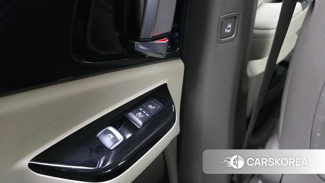 Kia Carnival 4th generation id 4758911 из Кореи 24