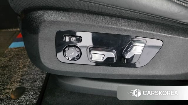 BMW X6 (G06) id 4612920 из Кореи 24