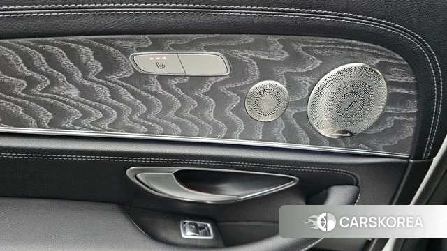 Mercedes-Benz E-Class W213 id 4618958 из Кореи 24
