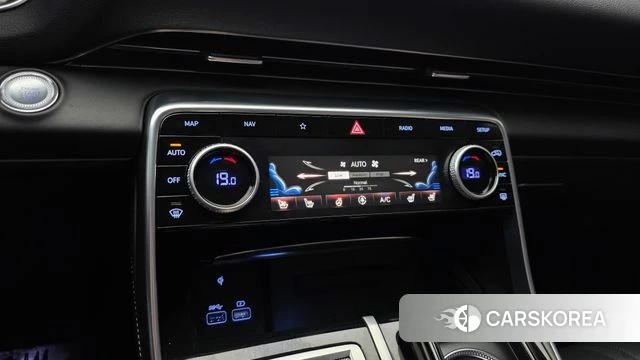 Genesis GV80 id 4758001 из Кореи 24