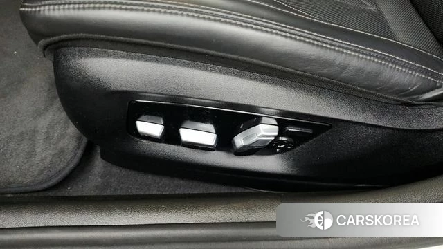 BMW 5 Series (G30) id 4203982 из Кореи 24