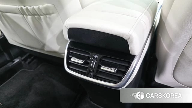 Hyundai The New Grandeur IG Hybrid id 4330415 из Кореи 24