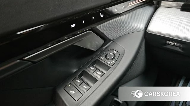 BMW 5 Series (G60) id 4645476 из Кореи 24