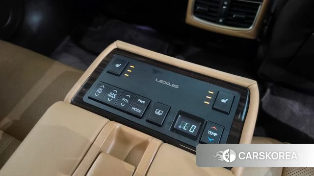 Lexus New ES300h id 4733051 из Кореи 24