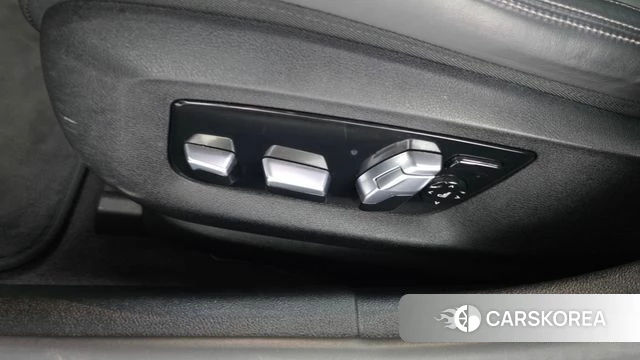 BMW 5 Series (G30) id 4495744 из Кореи 24