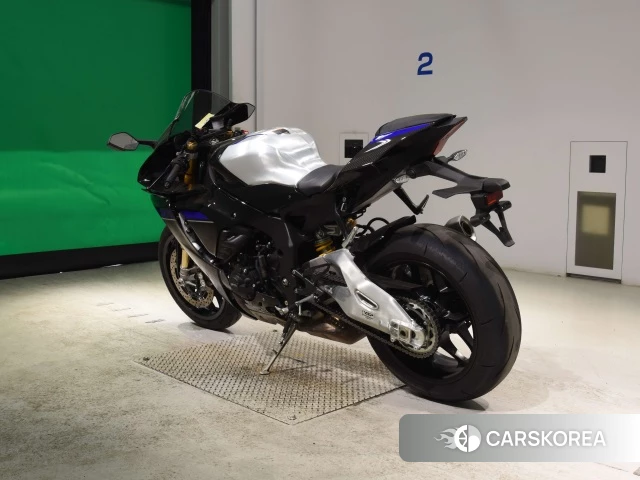 Yamaha YZF-R1M id 3945428 из Японии 24