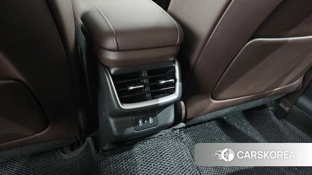 Hyundai Grandeur Hybrid (GN7) id 4623422 из Кореи 24