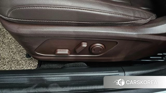 Hyundai Grandeur (GN7) id 4395378 из Кореи 24