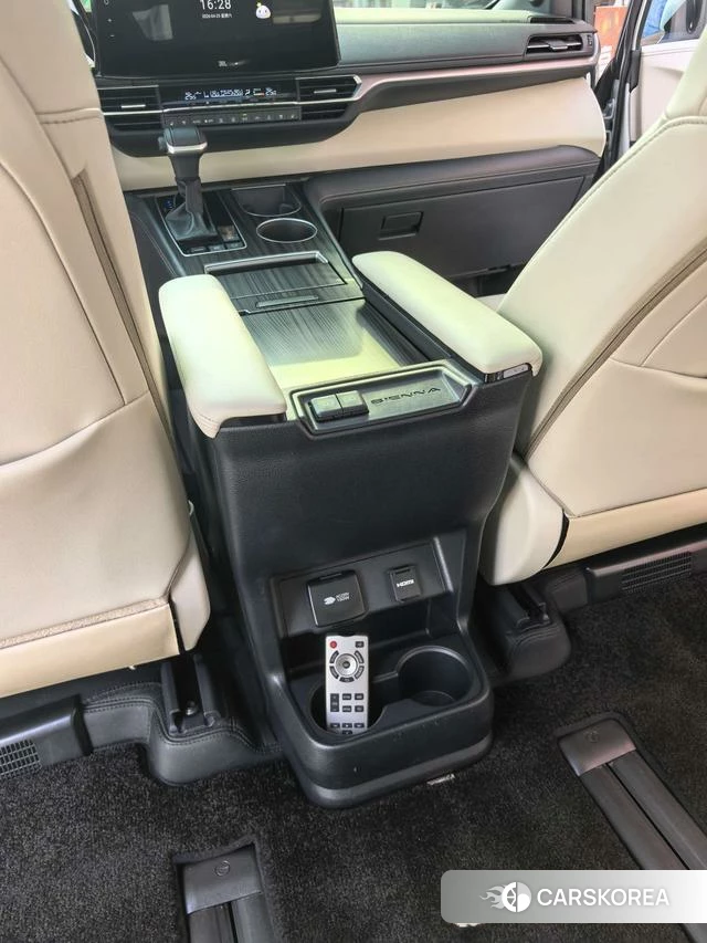 Toyota Saina id 4263624 из Китая 24