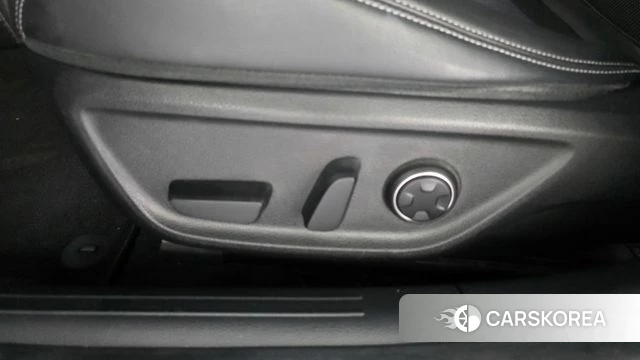 Genesis The New G70 id 4666354 из Кореи 24