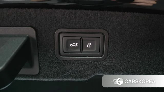 Audi A8 (D5) id 4501307 из Кореи 24
