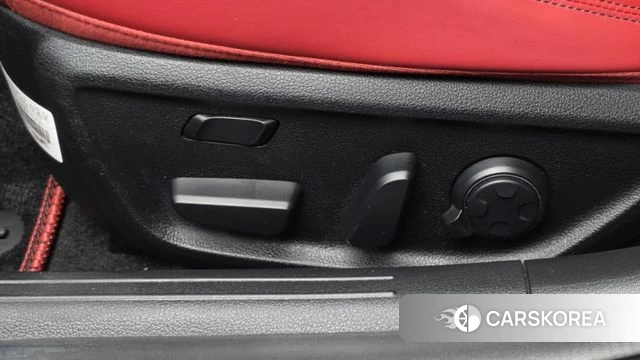 Genesis The New G70 id 4720196 из Кореи 24