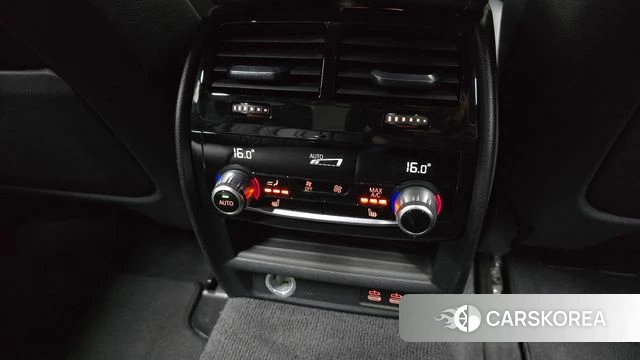 BMW 5 Series (G30) id 4693341 из Кореи 24