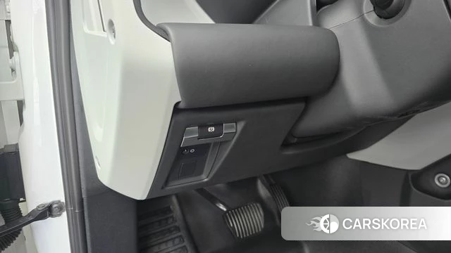 Land Rover Defender (L663) id 4591131 из Кореи 24
