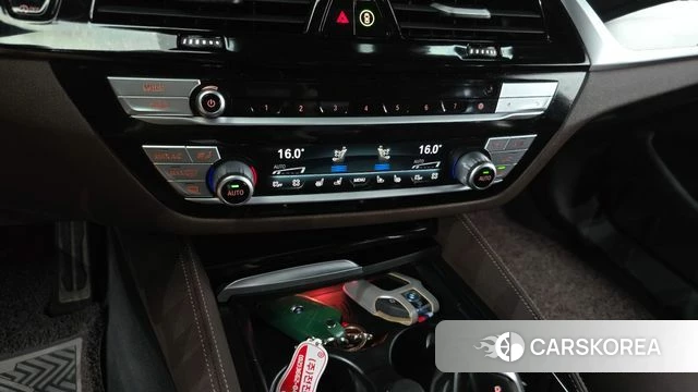 BMW 5 Series (G30) id 4740309 из Кореи 24