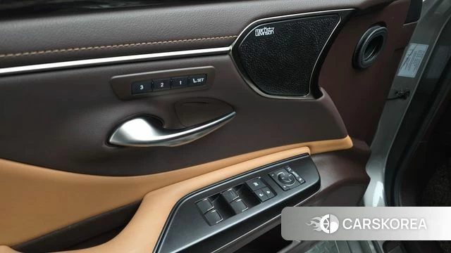 Lexus ES300h 7th generation id 4637211 из Кореи 24