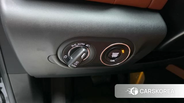 Maserati Levante id 4712625 из Кореи 24