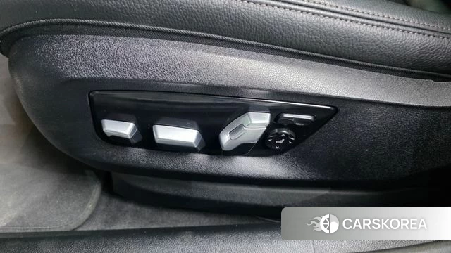 BMW 5 Series (G30) id 4683015 из Кореи 24