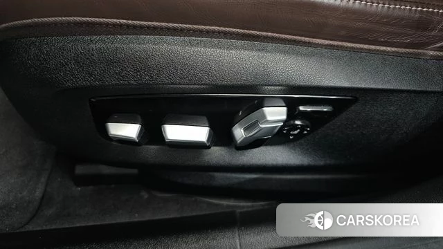 BMW 5 Series (G30) id 4556466 из Кореи 24