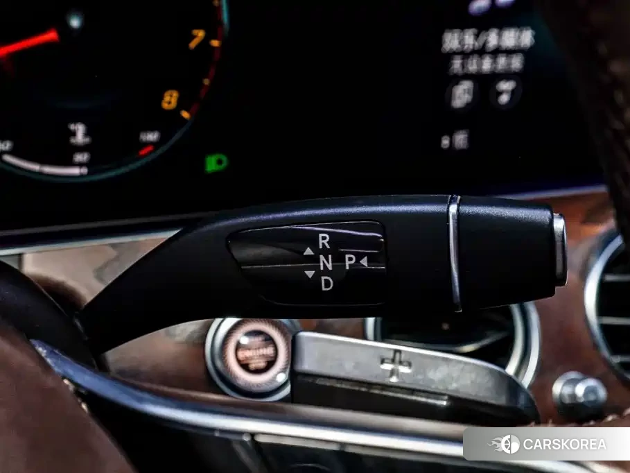 Mercedes-Benz E-Class id 4634719 из Китая 24