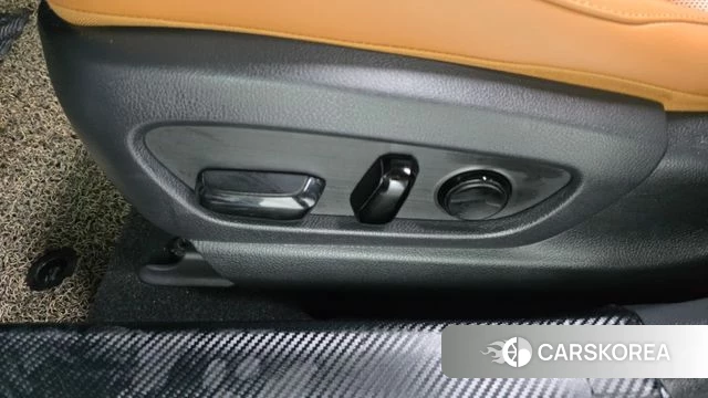 Lexus UX250h id 4626017 из Кореи 24