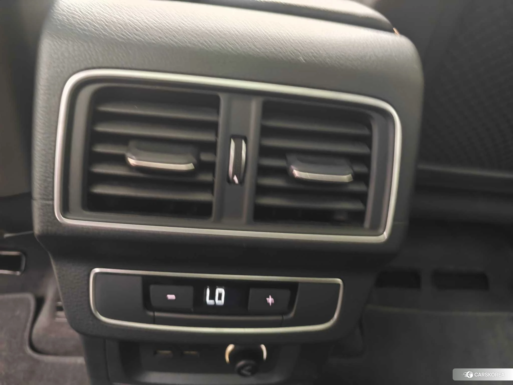 Audi Q5L id 4432197 из Китая 24