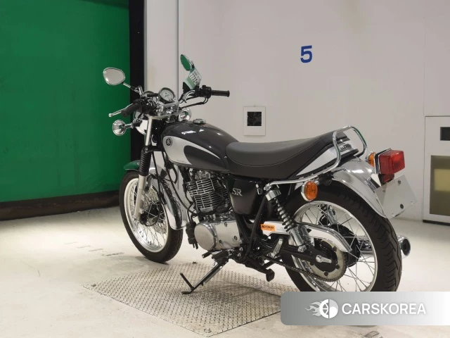 Проданный Yamaha SR400 id 4020112 из Японии, фото 8