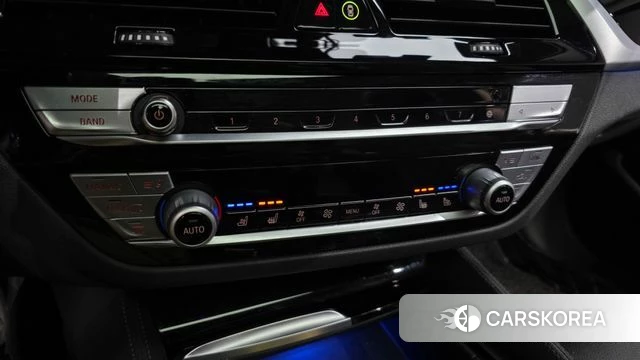 BMW 5 Series (G30) id 4390097 из Кореи 24